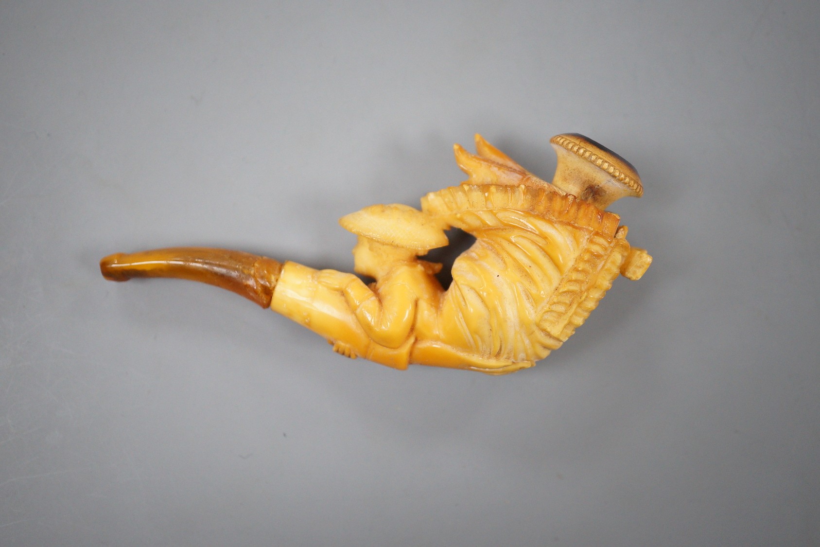 A Victorian erotic meerschaum pipe, 10.5 cm long, cased